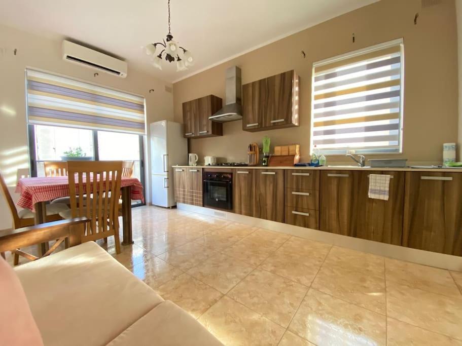 May Flower: Modern Flat Close To Airport/Bus Stops Tarxien Εξωτερικό φωτογραφία