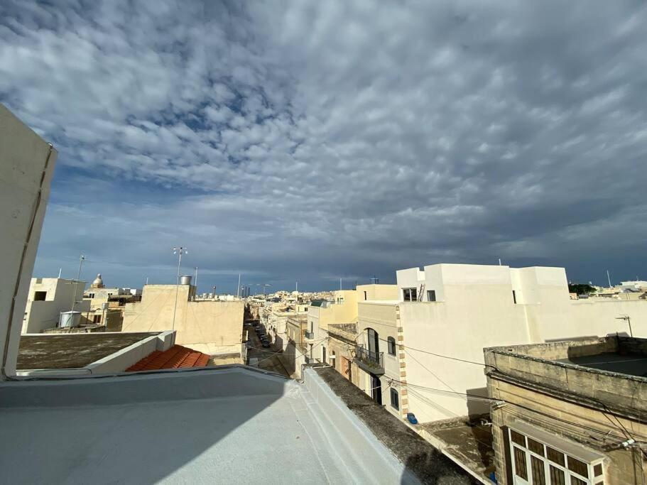 May Flower: Modern Flat Close To Airport/Bus Stops Tarxien Εξωτερικό φωτογραφία