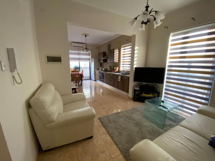 May Flower: Modern Flat Close To Airport/Bus Stops Tarxien Εξωτερικό φωτογραφία