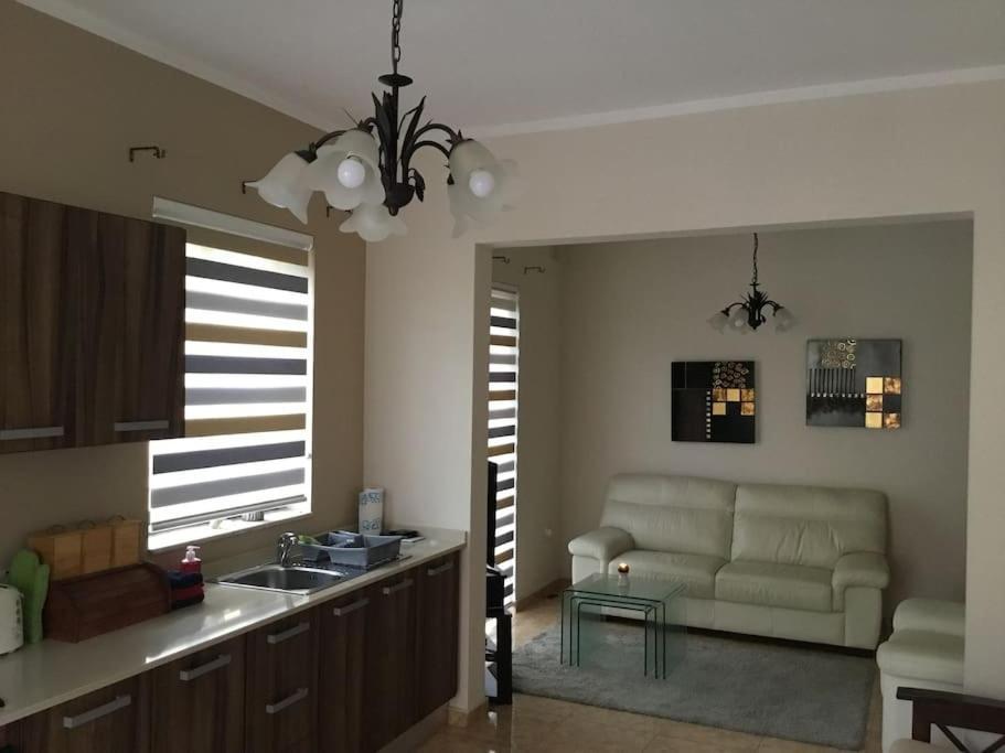 May Flower: Modern Flat Close To Airport/Bus Stops Tarxien Εξωτερικό φωτογραφία