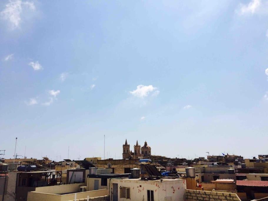 May Flower: Modern Flat Close To Airport/Bus Stops Tarxien Εξωτερικό φωτογραφία